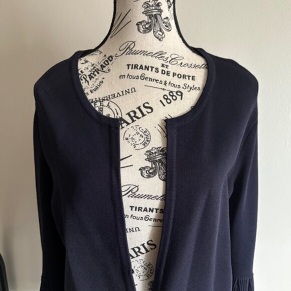 Elegant Navy Knit Cardigan with Pleated Cuffs – Size M - Picture 2 of 5